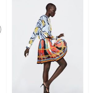 ✨HP✨ ZARA Chain Printed Skirt